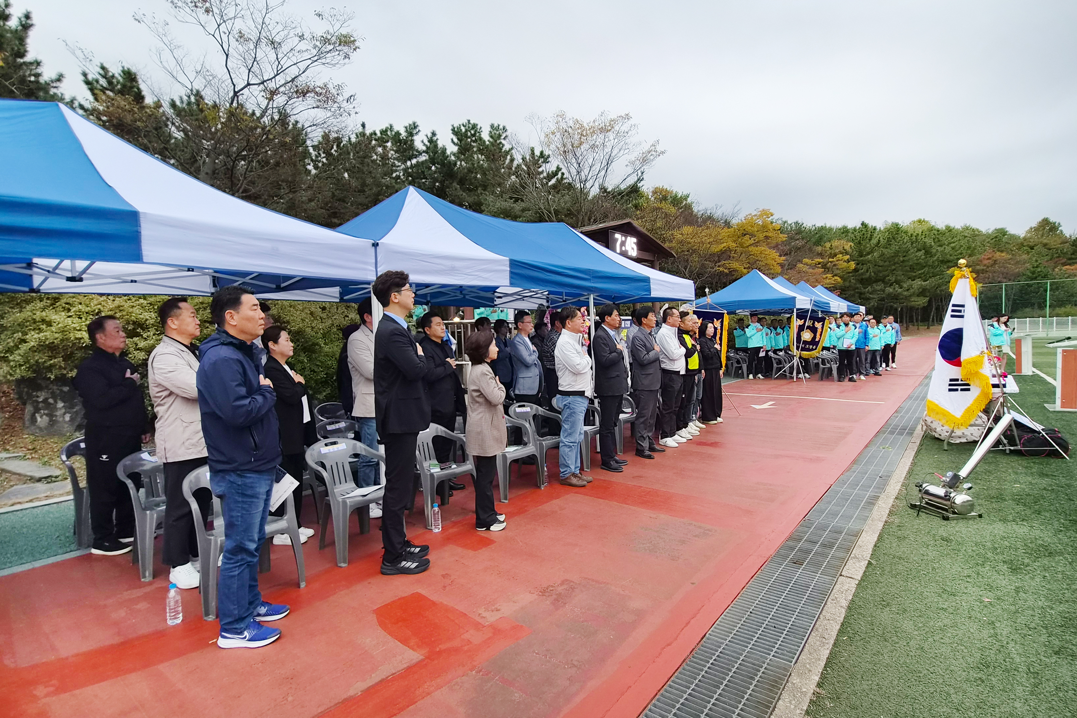 제12회_수도권매립지주민지원협의체_위원장기_축구대회_(4).jpg 이미지