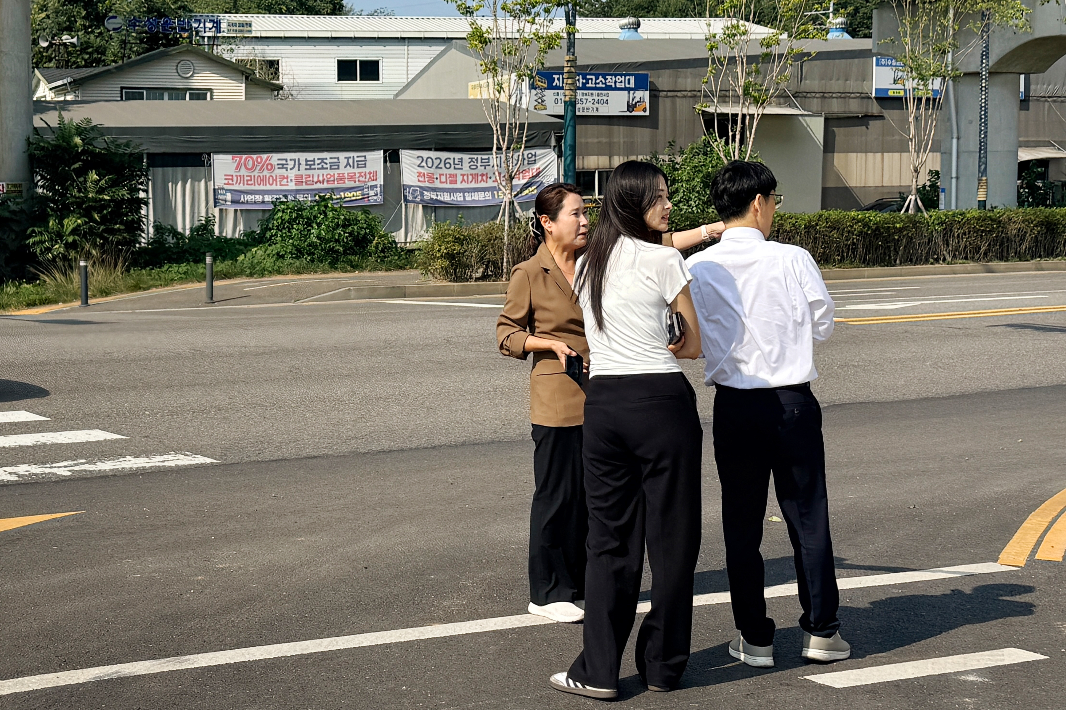 오류왕길동_맨발걷기산책로_및_횡단보도_등_민원현장_점검_(3).jpg 이미지