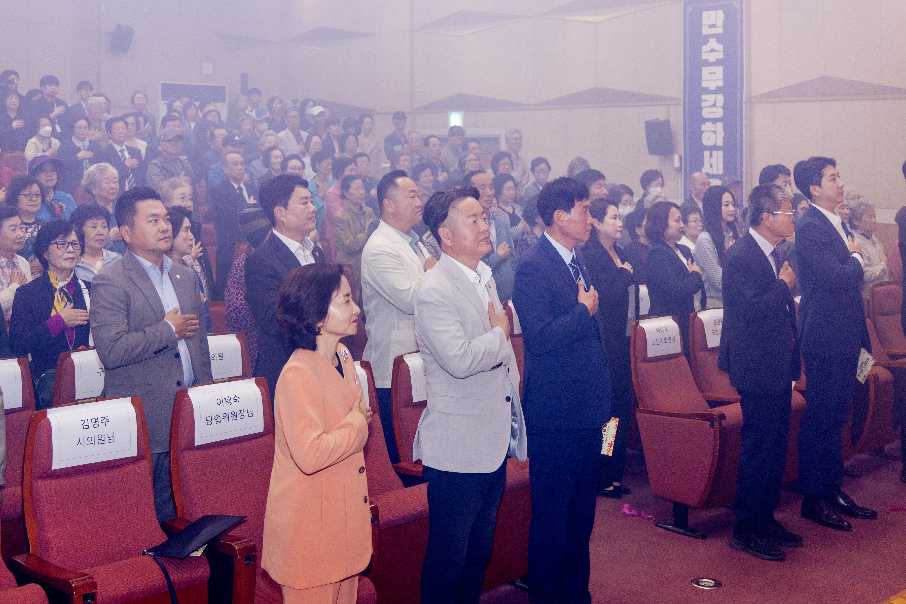 2I0A8672.jpg 이미지