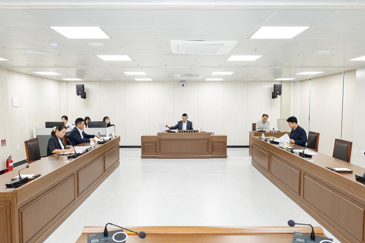 제1회 임시회 폐회중 제1차 의회운영위원회(2026.07.20.) 사진